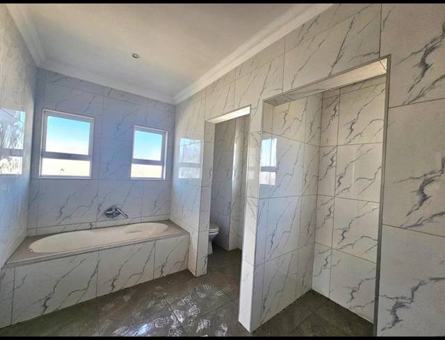 3 BEDROOM HOUSE FOR SALE IN RIVERSPRAY LIFESTYLE ESTATE